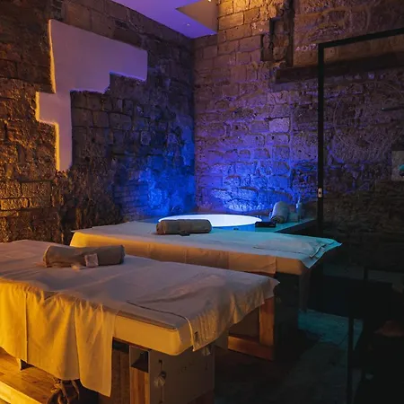 Affittacamere Palazzo Santamarina Luxury Suite&spa *