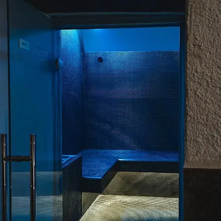 בית הארחה Palazzo Santamarina Luxury & פלרמו